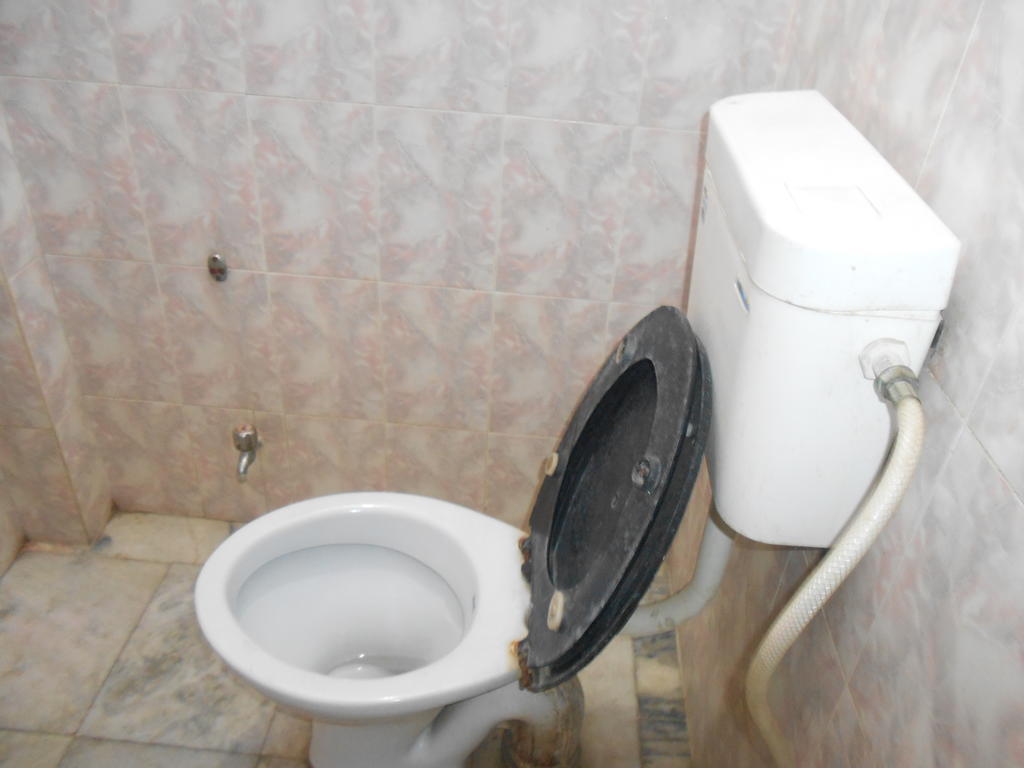 Hotel Sonmony Варанаси Стая снимка
