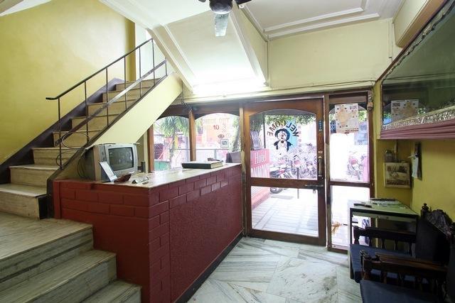 Hotel Sonmony Варанаси Екстериор снимка