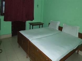Hotel Sonmony Варанаси Екстериор снимка